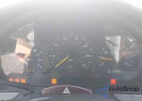 2001 Mercedes-Benz Ml 320 z USA, uszkodzony, nr VIN 4JGAB54E21A277936